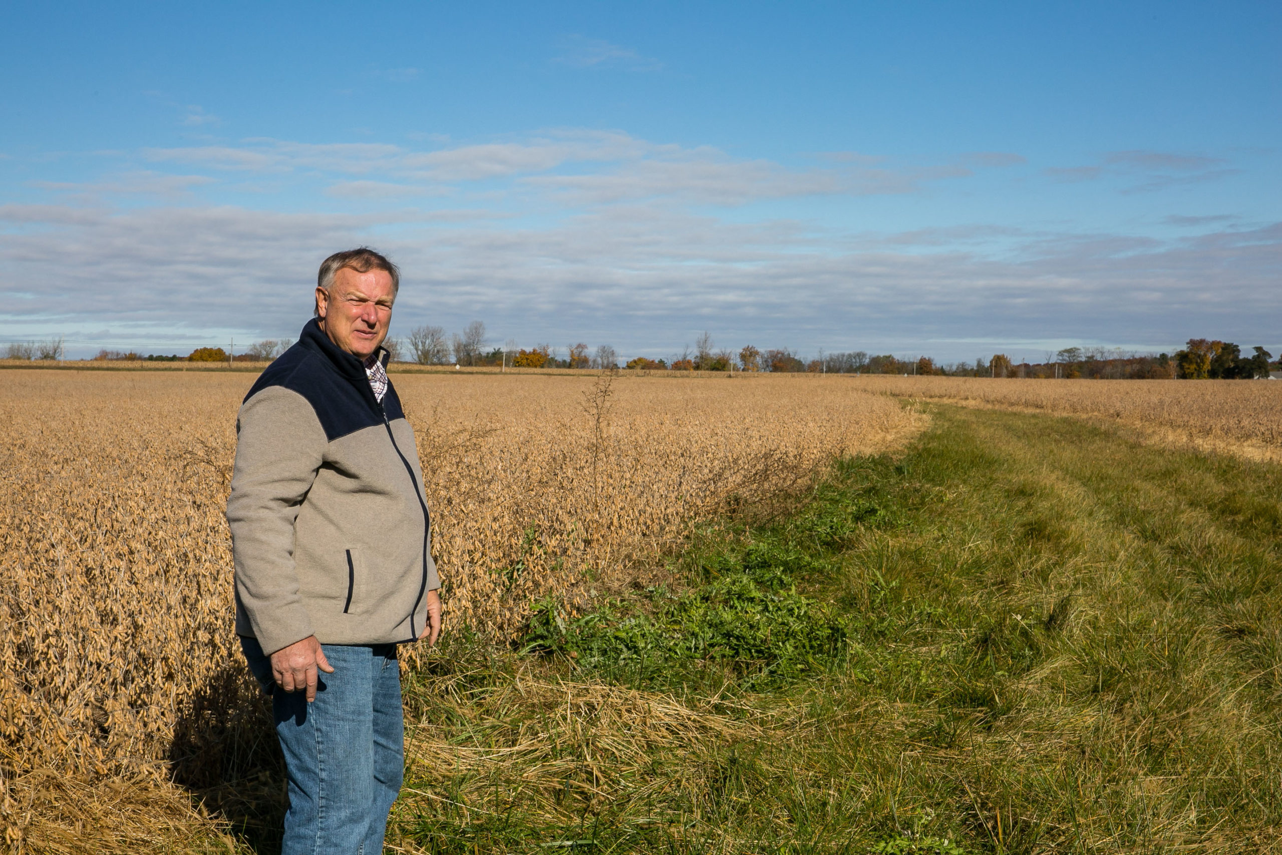 Edge of Field Practices Enhance Benefits to Farmers and Nature